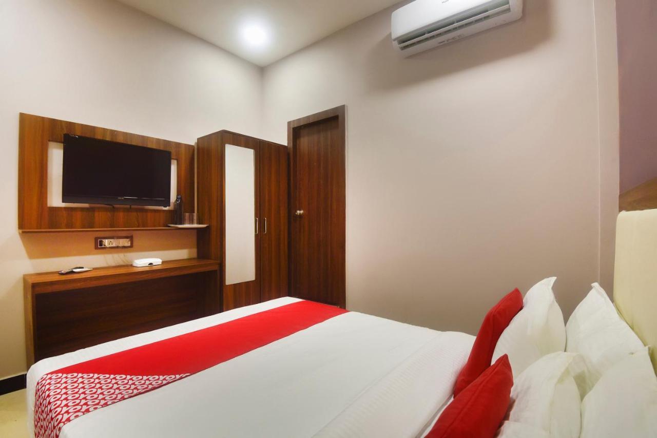 Hotel Blue Sky Residency Мумбаи Экстерьер фото