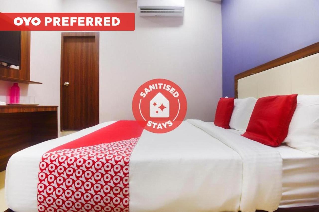 Hotel Blue Sky Residency Мумбаи Экстерьер фото
