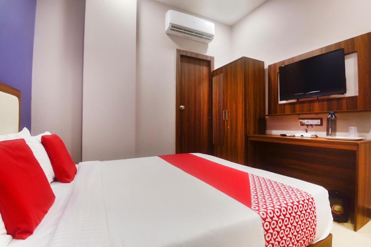 Hotel Blue Sky Residency Мумбаи Экстерьер фото